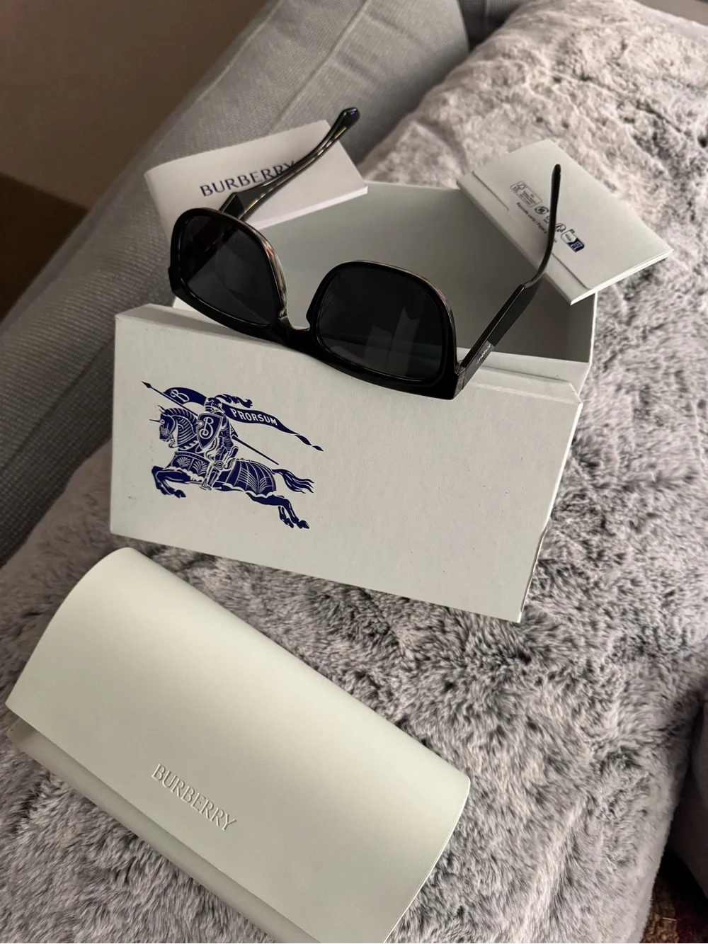 Burberry Black Tortoiseshell Frame Sunglasses